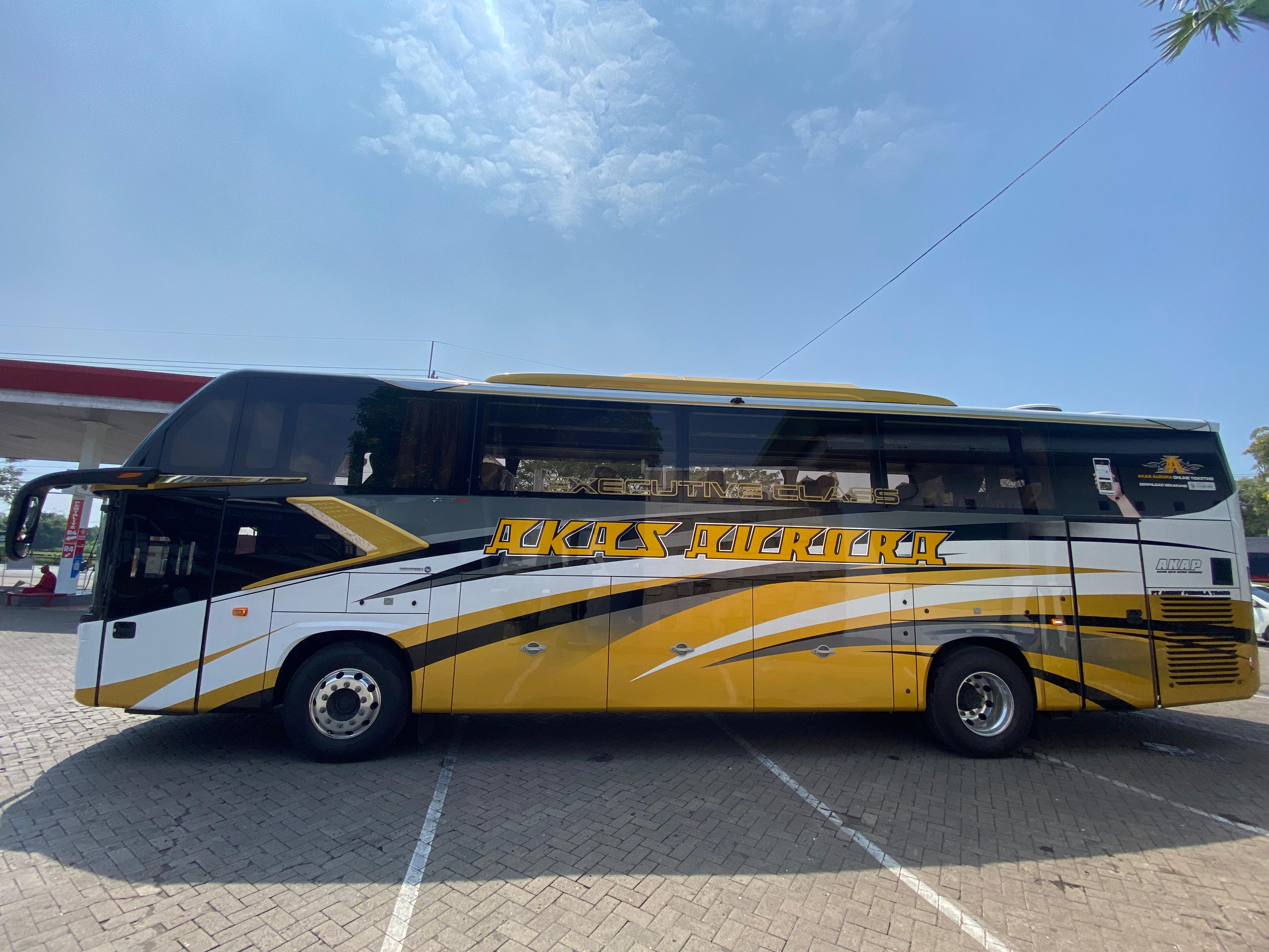 MEINISHA-MERCEDES BENZ-OH 1626 L 4X2 M